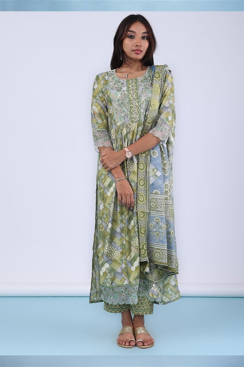 Green Intricate floral & geometric printed Kurta, straight cut pants & printed dupatta