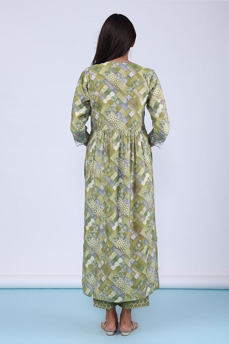 Green Intricate floral & geometric printed Kurta, straight cut pants & printed dupatta